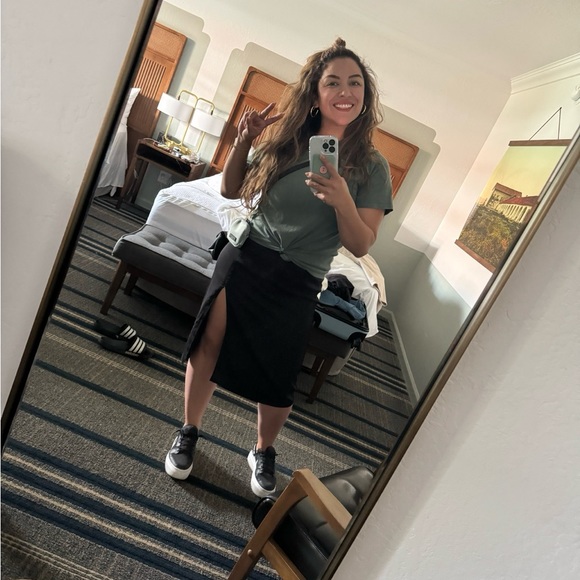 VeeV - Picture 4 of 5